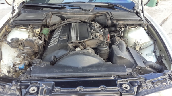 สีขาวมุก รถเดิม พร้อมใช้งาน ปี 2001 สีขาวมุก รถเดิม พร้อมใช้งาน ปี 2001