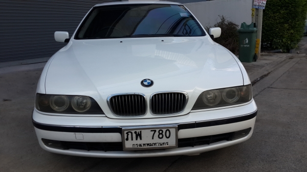 สีขาวมุก รถเดิม พร้อมใช้งาน ปี 2001 สีขาวมุก รถเดิม พร้อมใช้งาน ปี 2001