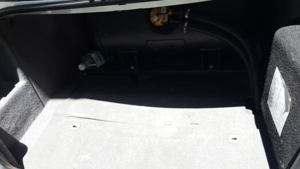 สีขาวมุก รถเดิม พร้อมใช้งาน ปี 2001 สีขาวมุก รถเดิม พร้อมใช้งาน ปี 2001