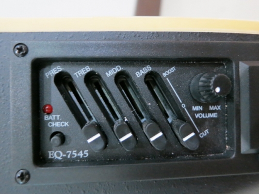 กีต้าร์โปร่งหลังเต่าไฟฟ้า Martin Smith R-202 ตัวใหญ่ ลายเสือ EQ ถ่าน 4 ช่อง ของใหม่