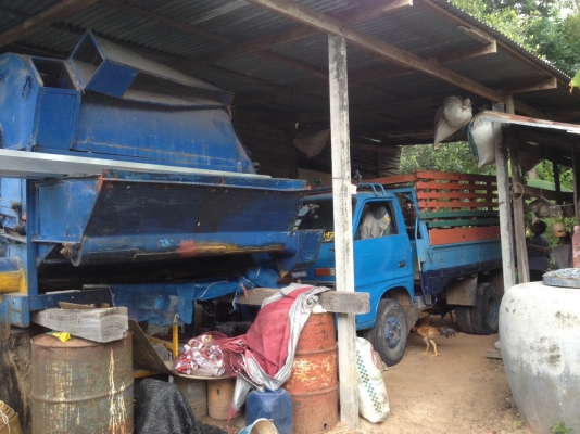 ขาย  ISUZU TL  6 ล้อ รถนวดข้าว