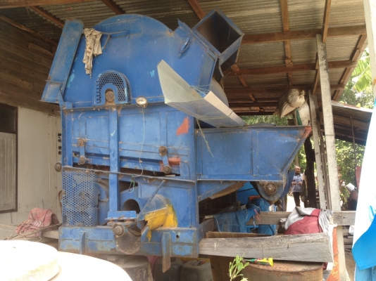 ขาย  ISUZU TL  6 ล้อ รถนวดข้าว