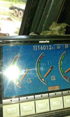 ขายรถแบคโฮ KOMATSU PC200-8 เอกสารอินวอย ระบบไฟเต็ม ราคา 1400000