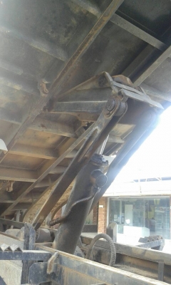 ขายรถบรรทุก 10 ล้อดัมพ์ ISUZU ROCKY 240 แรงม้านางฟ้าแท้ ราคา 950000