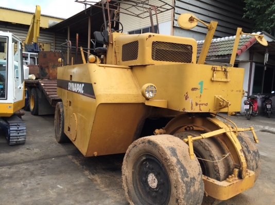 ขายด่วนรถบดล้อยาง7ล้อWATANABE WP15WE พร้อมใช้งาน