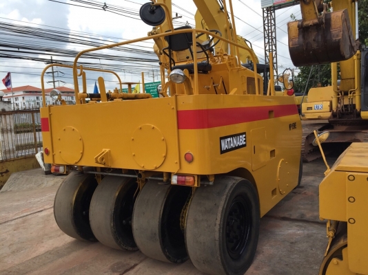 ขายด่วนรถบดล้อยาง7ล้อWATANABE WP15WE พร้อมใช้งาน