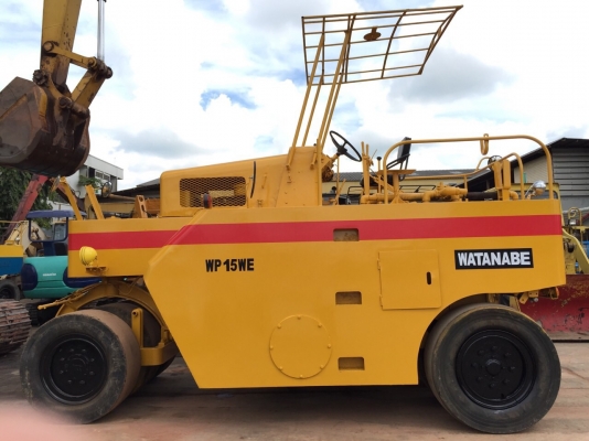 ขายด่วนรถบดล้อยาง7ล้อWATANABE WP15WE พร้อมใช้งาน