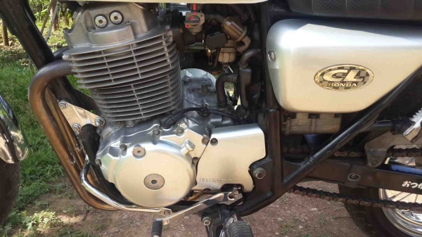 ขาย Honda Cl 400 สภาพสวยๆพร้อมใช้ เอกสาร inv ครบครับ