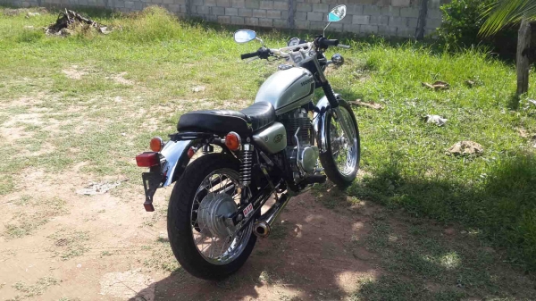 ขาย Honda Cl 400 สภาพสวยๆพร้อมใช้ เอกสาร inv ครบครับ