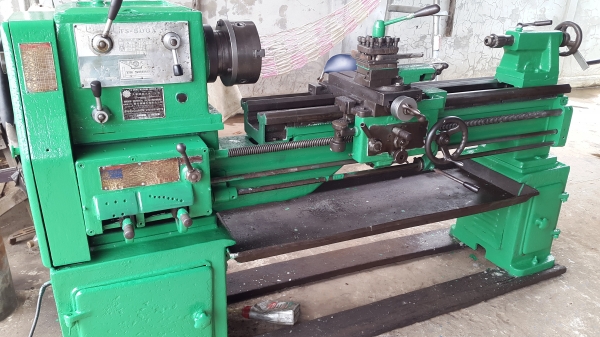 เครื่องกลึง 6 ฟุต 3 เพลา เกียร์บล็อก พร้อมใช้งาน สภาพสวยๆ ด่วนๆๆ 73,000