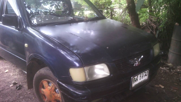 ISUZU ดรากอนอาย 2.5 ปี44 มาลัยธรรมดา ภาษี58