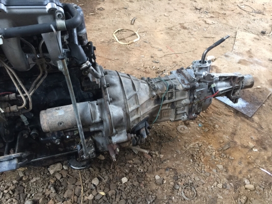 ขายเครื่องมังกรดำ  ISUZU 4-JA1 พร้อมเกียร์