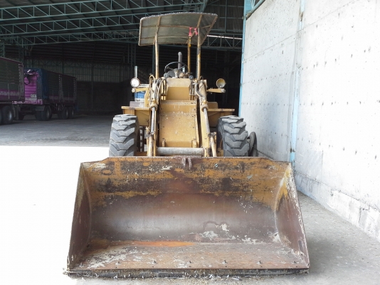 รถตัก CATERPILLAR 910  80U