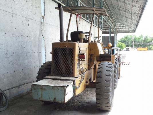 รถตัก CATERPILLAR 910  80U