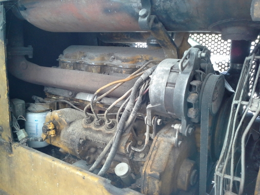 รถตัก CATERPILLAR 910  80U