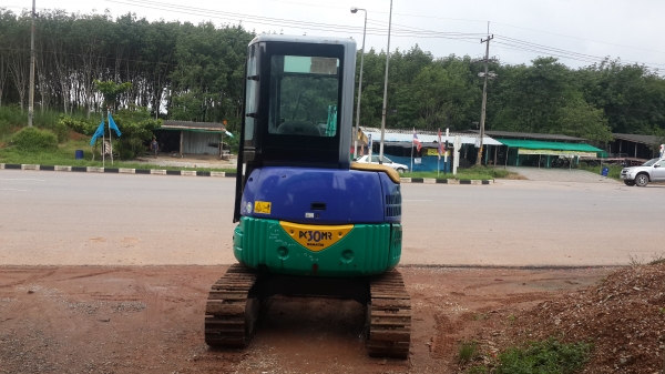 ขายด่วน KOMATSU pc30  MR-1 มีเก๋ง แทร็คเหล็ก มีไลน์หัวกระแทก รถนำเข้าญี่ปุ่นแท้ๆ ไม่เคยใช้งานในไทย