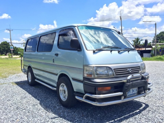 ขาย รถตู้ HIACE  เครื่อง 2500 cc ปี 1994 ปลายปี  เครื่องดี รถบางๆ  ไม่เคยชน  ภายในสวย พวงมาลัยเพาเวอร์