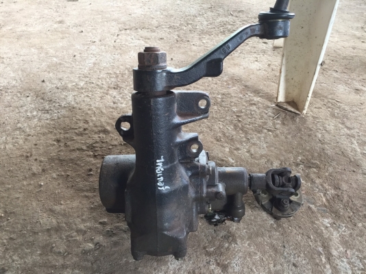 ขายกระปุกพวงมาลัย โตโยต้า ไทเกอร์ ยกสูงครบชุด