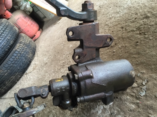 ขายกระปุกพวงมาลัย โตโยต้า ไทเกอร์ ยกสูงครบชุด