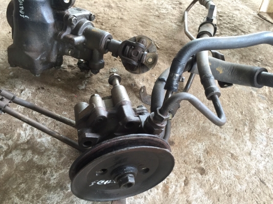 ขายกระปุกพวงมาลัย โตโยต้า ไทเกอร์ ยกสูงครบชุด