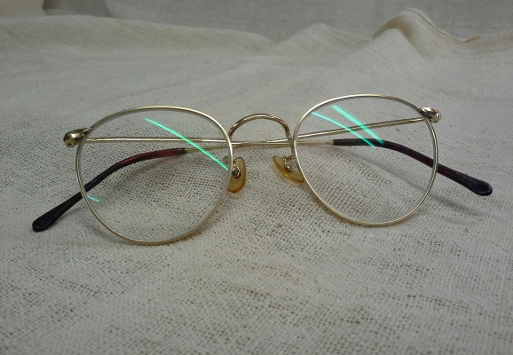 แว่นตาแห่งตำนาน ALGHA 20/JOHN LENNON made in England