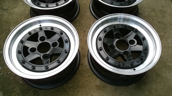 ล้อสองชิ้น13*6 4/110 ราคา8500 บาท โทร096-2085202 ครับ ล้อสองชิ้น13*6 4/110 ราคา8500 บาท โทร096-2085202 ครับ