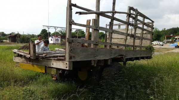 ขายสารี่ลากอ้อย เพลาเดียว สภาพต้องซ่อมฝาข้าง ราคาถูก