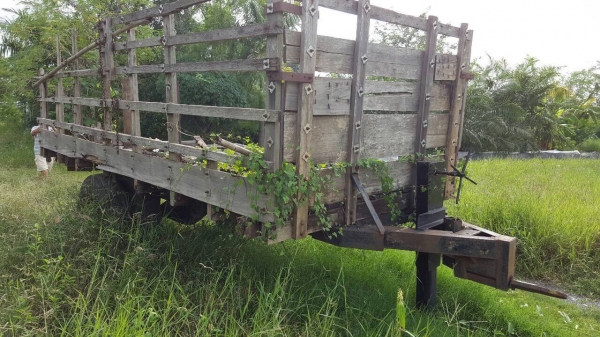 ขายสารี่ลากอ้อย เพลาเดียว สภาพต้องซ่อมฝาข้าง ราคาถูก