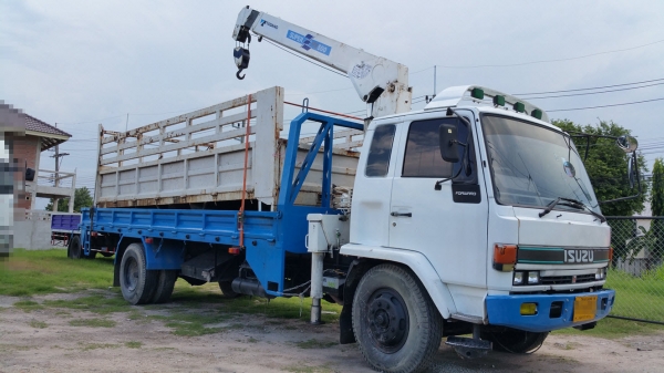 ขาย ISUZU 195 ติดเครน 5 ตัน 3 ท่อน tanado super z503    รถปี38