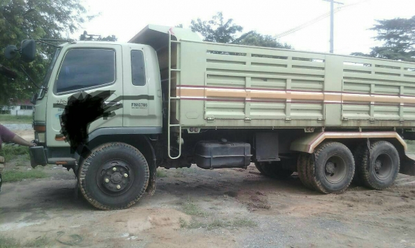 สิบล้อ มิตซู 260ปี50 แม่ลูกดั้ม 2เพา สภาพดีสวยจัดบางเดิมๆทั้งคันไม่เคยมีอุบัติเหตุ ทะเบียนพร้อมโอน ราคา1,790,000บ รถเดิมๆสวยมากๆราคาต่อรองได้ครับ