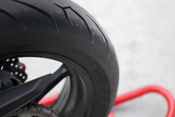 ดาวน์ 48,000.-) Er6n 2012 รถสวย ยางเต็ม ดาวน์ 48,000.-) Er6n 2012 รถสวย ยางเต็ม