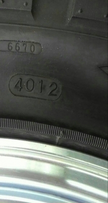 ขาย ยาง 37พร้อมล้อ RAGUNA 16x8 ลบ20 ขาย ยาง 37พร้อมล้อ RAGUNA 16x8 ลบ20