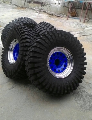 ขาย ยาง 37พร้อมล้อ RAGUNA 16x8 ลบ20 ขาย ยาง 37พร้อมล้อ RAGUNA 16x8 ลบ20