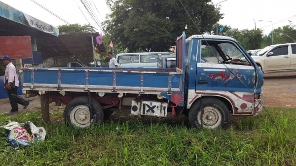 ขายรถบรรทุก 4 ล้อ ISUZU เครื่อง 4BA1 85 แรงม้า คัสซีสวยตลอดเส้น ทะเบียนพร้อมโอนครับ