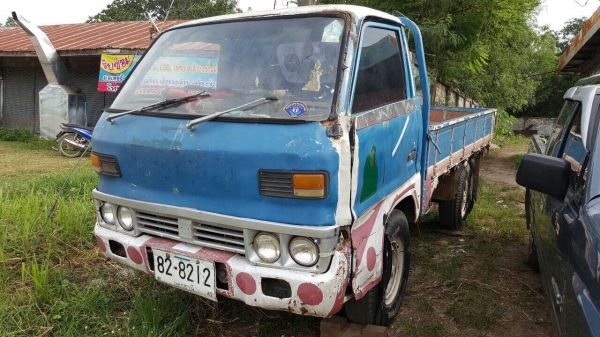 ขายรถบรรทุก 4 ล้อ ISUZU เครื่อง 4BA1 85 แรงม้า คัสซีสวยตลอดเส้น ทะเบียนพร้อมโอนครับ