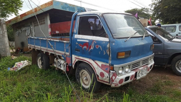 ขายรถบรรทุก 4 ล้อ ISUZU เครื่อง 4BA1 85 แรงม้า คัสซีสวยตลอดเส้น ทะเบียนพร้อมโอนครับ