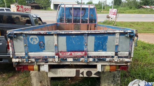 ขายรถบรรทุก 4 ล้อ ISUZU เครื่อง 4BA1 85 แรงม้า คัสซีสวยตลอดเส้น ทะเบียนพร้อมโอนครับ