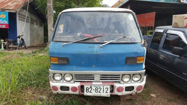 ขายรถบรรทุก 4 ล้อ ISUZU เครื่อง 4BA1 85 แรงม้า คัสซีสวยตลอดเส้น ทะเบียนพร้อมโอนครับ