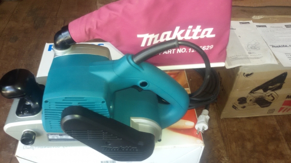 ขายเครื่องขัดกระดาษทราย MAKITA 9403 Made in Japan ของแท้สภาพนางฟ้าครับ