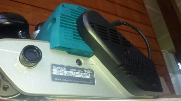 ขายเครื่องขัดกระดาษทราย MAKITA 9403 Made in Japan ของแท้สภาพนางฟ้าครับ