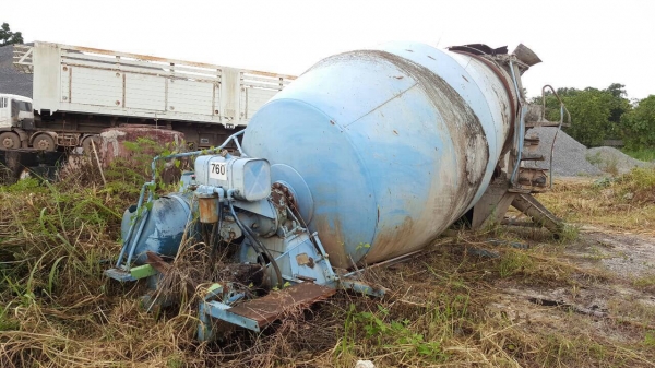 ขายชุดโม่ปูน 5 คิว สภาพพร้อมใช้งาน ยกลงจาก 10 ล้อ NISSAN UD อุปกรณ์มีครบ ราคาคุยกันได้ครับ