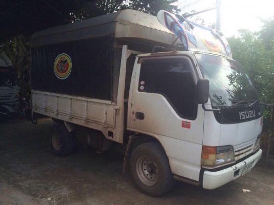 ขาย 4 ล้ออีซูซุ 88 แรง 2800 cc  รถประกอบ เดิมๆ สวย พร้อมใช้งาน ทะเบียนพร้อมโอนค่ะ