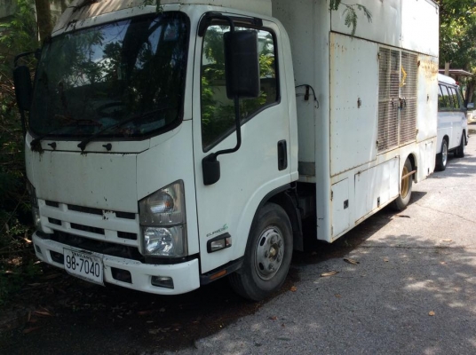 รถ 6 ล้อ ISUZU NMR ปี 2552 รถ 6 ล้อ ISUZU NMR ปี 2552