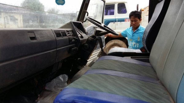 ขายด่วนรถ6ล้อดั้มFC2Wเครือง120แรงปี37รถสวยพร้อมใช้งาน