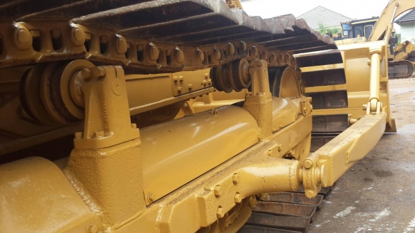 ขายแทรคเตอร์ CAT D5B ตีนเป็ด แน่นทั้งคัน พร้อมลุยทุกพื้นที่ O/H ทั้งคัน