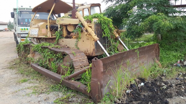 ขายรถแทรคเตอร์ CAT D5B เอกสารเล่มทะเบียน สภาพใช้งานได้ ราคาต่อรองได้ครับ
