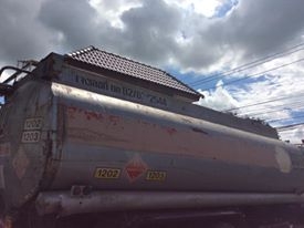 ถังน้ำมันเจาะทะลุเป็นถังน้ำ 16,000 ลิตร