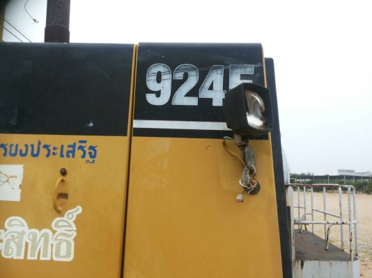 รถตักล้อยางCAT 924F..เอกสารอินวอยล์..รถสวย สภาพดี..