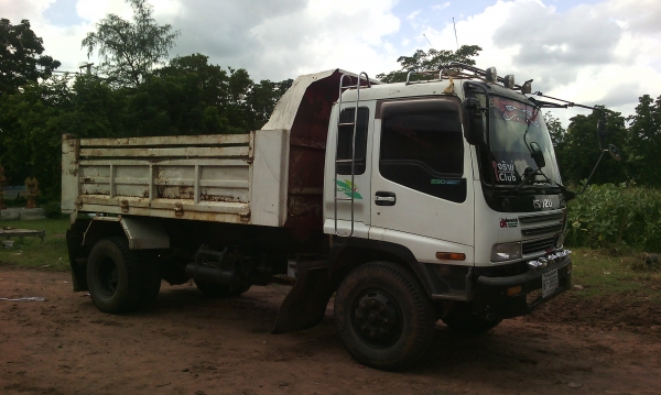 ขายคับ690000  หกล้อดั้มยางเก้าคัตซีFTR32 หัวDECA เครื่อง6HE  195แรง