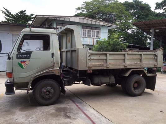 รถหกล้อ Hino